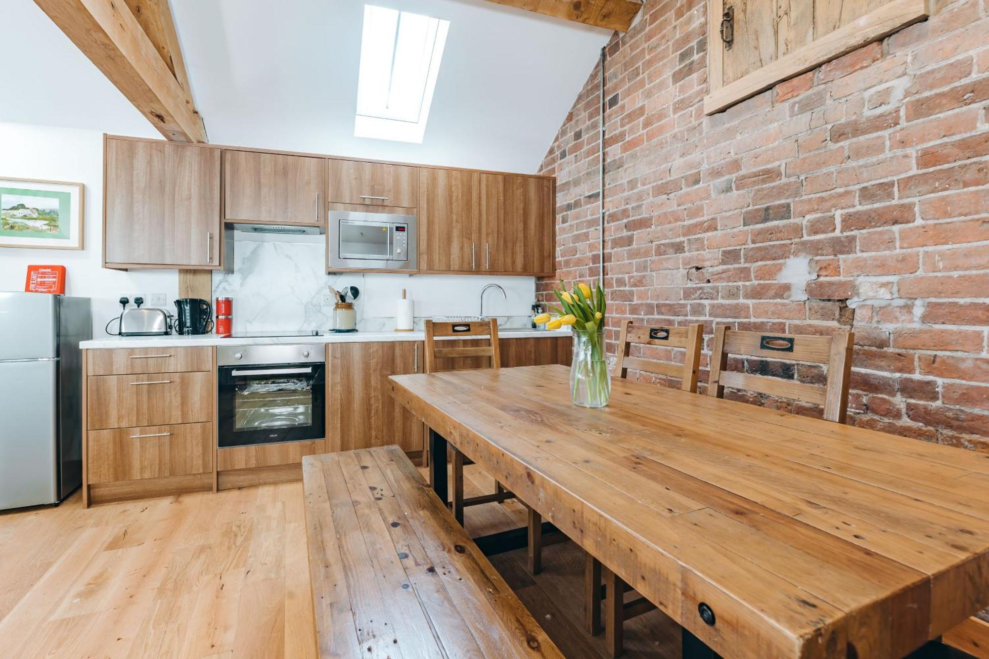 Ryton Grange Church Barn Sleeps 5 ชรูว์สเบอรี ภายนอก รูปภาพ